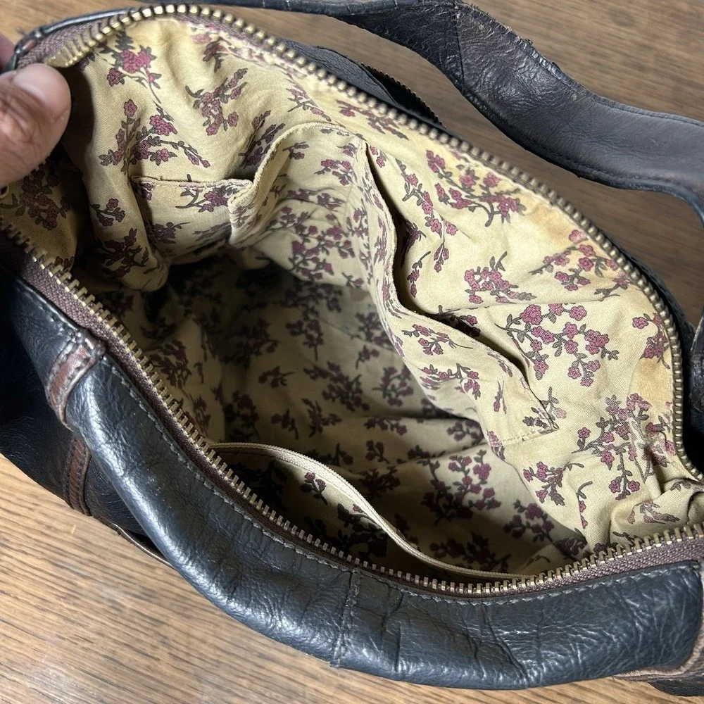 Fossil Black Leather Shoulder Bag‎ Hobo Purse W/Key Charm, Brass Hardware